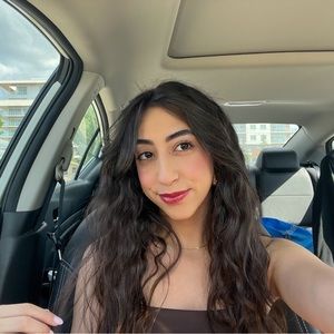 Meet your Posher, Pamela